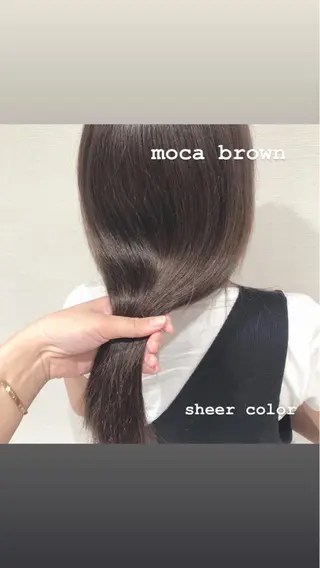 ロング カラー 赤阪 優奈のヘアスタイル