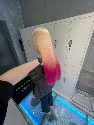 カラー ロング 地雷系🎀ハイトーン 💙荒川結星のヘアスタイル