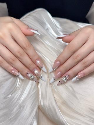 ネイル ENSalon 愛佳のネイルデザイン