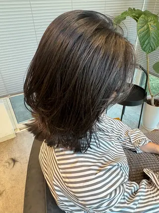 ミディアム M. YURIのヘアスタイル