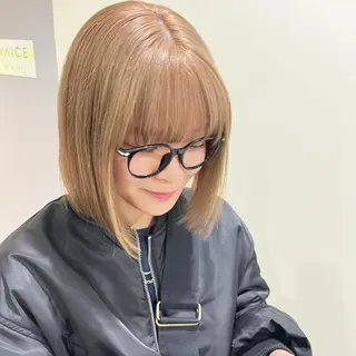 ミディアム 🐩透明感ミルクティ ーピンクニイナ🐩のヘアスタイル
