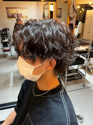 ミディアム パーマ メンズ ツイスパ特化 石川 歳也のヘアスタイル