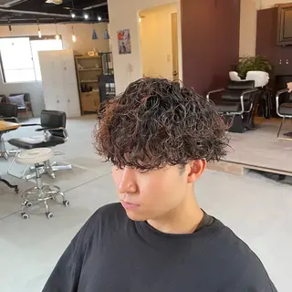 ショート パーマ メンズ シャドウ ツイスパ ニュアンスおがたのヘアスタイル