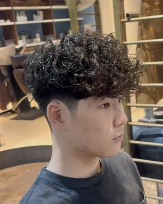 パーマ メンズ メンズ特化型美容師・ タカハシ ヒロヤのヘアスタイル