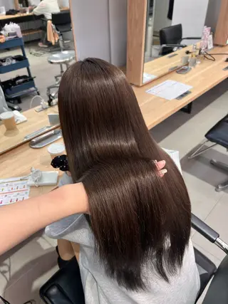 ロング カラー うるぷるカラー 🤍 Naanoのヘアスタイル