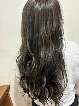 ロング beat 磯谷のヘアスタイル