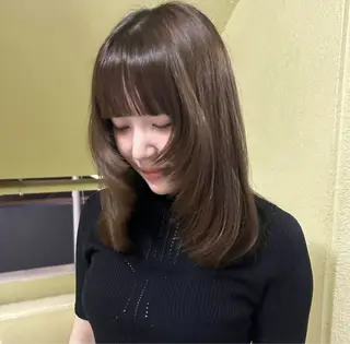 セミロング レイヤーカット/ 透明感ベージュ　モカのヘアスタイル