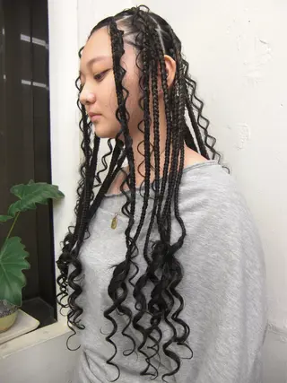 ロング ヘアアレンジ コーンロウ／ブレイズ SYUのヘアスタイル