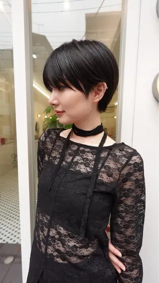 ショート 縮毛矯正🫧透明感 カラー メンズカットのヘアスタイル
