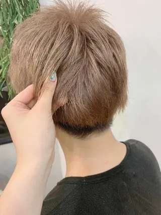 カラー レイヤーカット、 大人可愛い　中村美羅のヘアスタイル