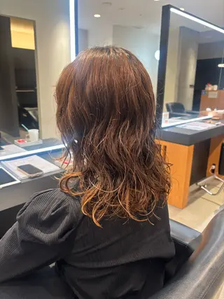 ミディアム KAREN（ému） 伏見/カットモデルのヘアスタイル