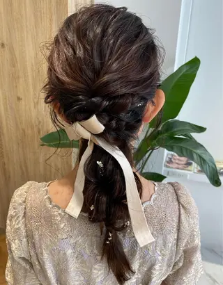 ロング 都筑 莉佳子のヘアスタイル