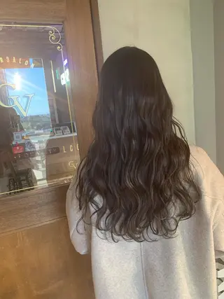ロング Mitsu Naoのヘアスタイル