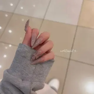 ネイル 𝑆𝐸𝑅𝐴♡ 大人ギャル ワンホンのネイルデザイン