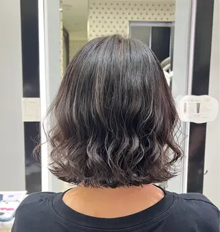 ミディアム パーマ コテ巻きパーマ💙 シノヤユイのヘアスタイル