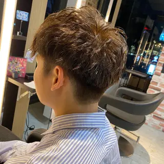ショート カラー 井手 孔介のヘアスタイル
