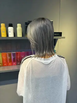 ミディアム 重里 瑠花のヘアスタイル