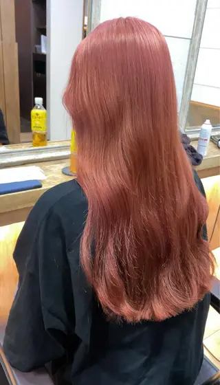 セミロング カラー 横尾 歩のヘアスタイル
