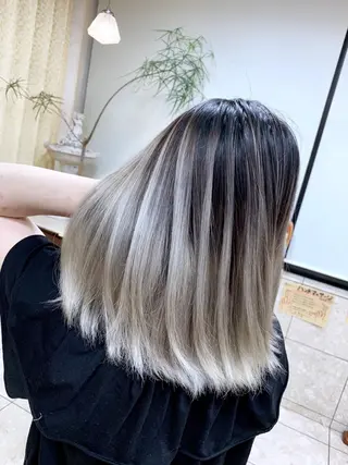 ミディアム 穐田 司樹のヘアスタイル