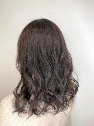 セミロング カラー 【透明感、艶髪】西村 有司のヘアスタイル