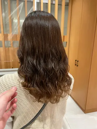 ロング カラー パーマ ARMONY秋山輝也 コテ巻き風パーマ特化のヘアスタイル