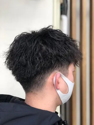 パーマ メンズ ツイストスパイラル 成林康平のヘアスタイル