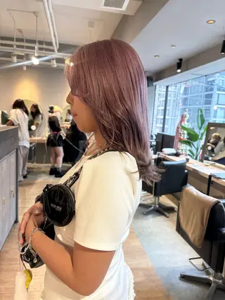 カラー 🩵西川芽依/ ブリーチカラー🩵のヘアスタイル