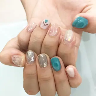 ネイル 板垣 綾乃のネイルデザイン