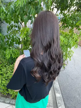 カラー しおり🍬 KOKORO🤍のヘアスタイル