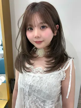 セミロング カラー 透明感カラー Nau🎀のヘアスタイル