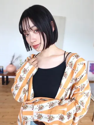 ミディアム カラー オタク美容師🛍/ 酸性ストレート/艶髪のヘアスタイル