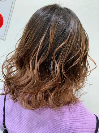 ミディアム カラー 天野 開のヘアスタイル