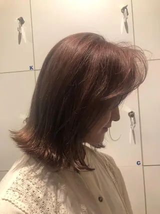 ミディアム カラー 齋藤 真子のヘアスタイル