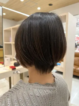 ショート 神田 桃菜のヘアスタイル