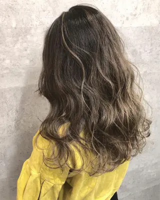 セミロング カラー 髪質改善 中川　翔のヘアスタイル