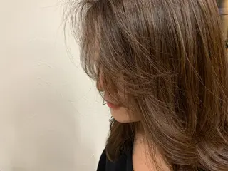 ロング 三好 羽美のヘアスタイル