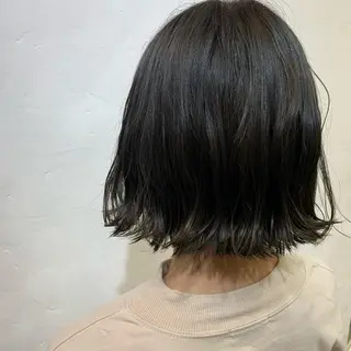 ショート カラー wakana/ 柔らかベージュカラーのヘアスタイル