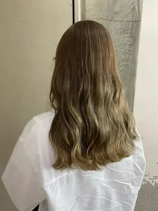 セミロング カラー 清村 和音のヘアスタイル