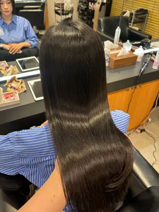 セミロング KAREN(ému) 伏見/カットモデルのヘアスタイル