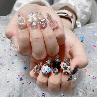 ネイル Queens テイのネイルデザイン