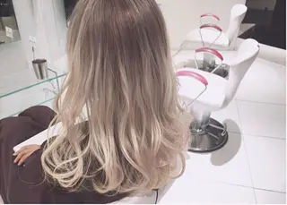 ロング カラー YUI𓍯ｴｸｽﾃ /ﾆｭｱﾝｽｶﾗｰのヘアスタイル