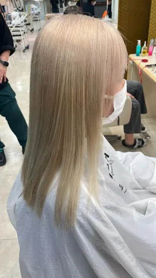 ミディアム カラー 暖色/ブリーチカラー 🎀 M i k uのヘアスタイル