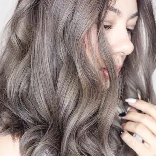 ロング カラー パーマ 大阪レミーエクステ チビ編み込みのヘアスタイル