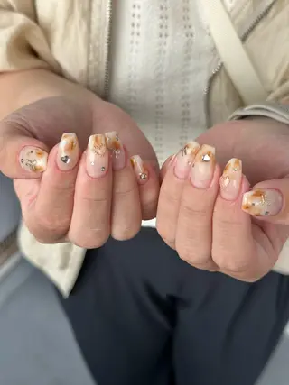 ミディアム yuka ⭐︎のネイルデザイン