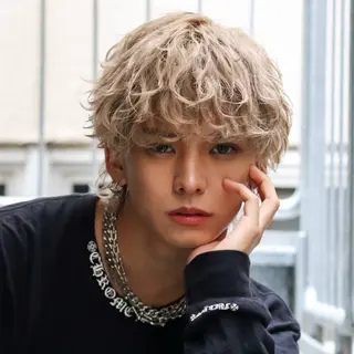 ショート カラー パーマ メンズ 🔥メンズ極🔥韓国 シャドウ/波巻き柿崎のヘアスタイル