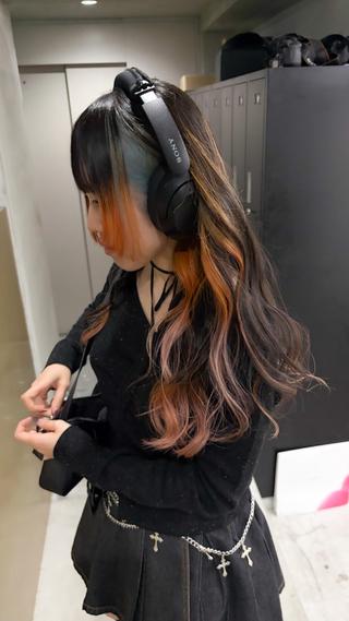 ロング カラー 前田 陽南子のヘアスタイル
