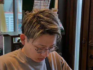 ミディアム メンズ 菅野 誠のヘアスタイル