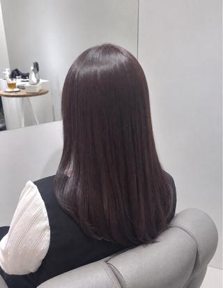 ロング カラー 白土 さくらのヘアスタイル