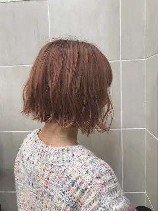 ショート カラー ぱつっとボブ/ 小野あかねのヘアスタイル