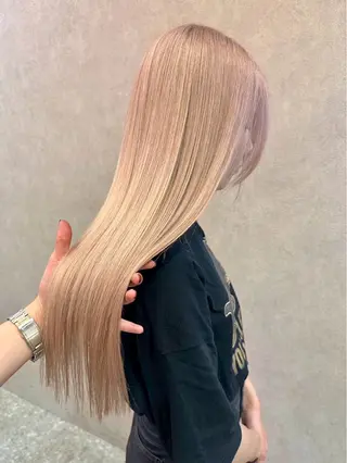 ミディアム カラー Lond Le'a /ハイトーンカラーのヘアスタイル